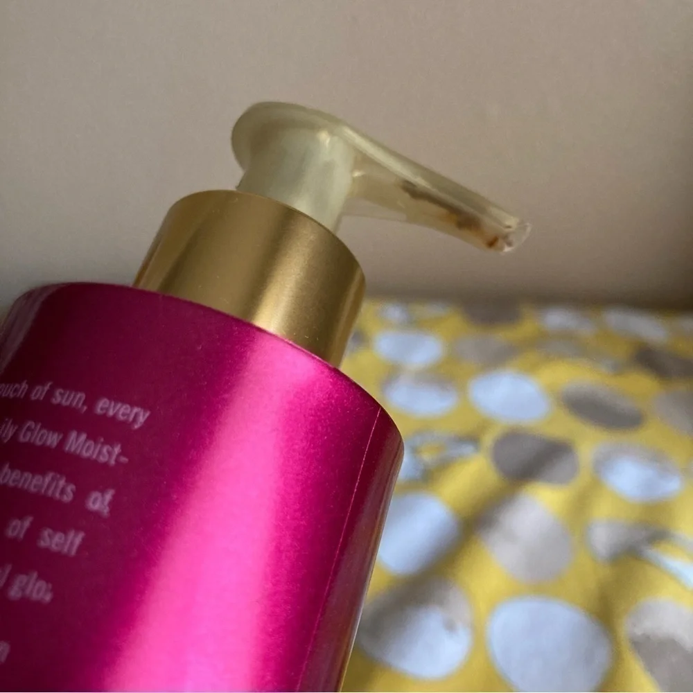 Victoria’s Secret Bare Bronze tinted glow moisturizer lotion
